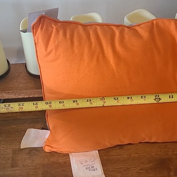 Cynthia Rowley pillow - Picture 10 of 10